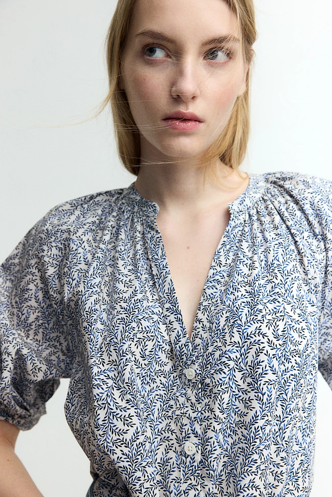 Balloon-sleeved poplin blouse