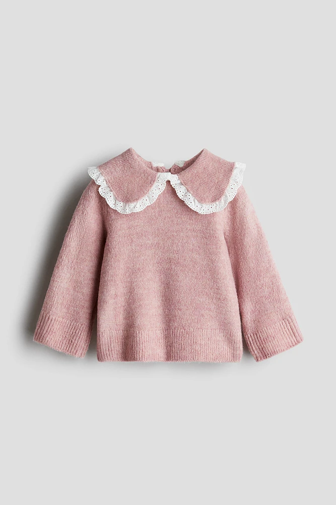 Sweater with Peter Pan Collar