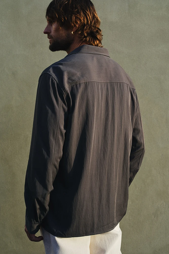 Chemise ample en satin
