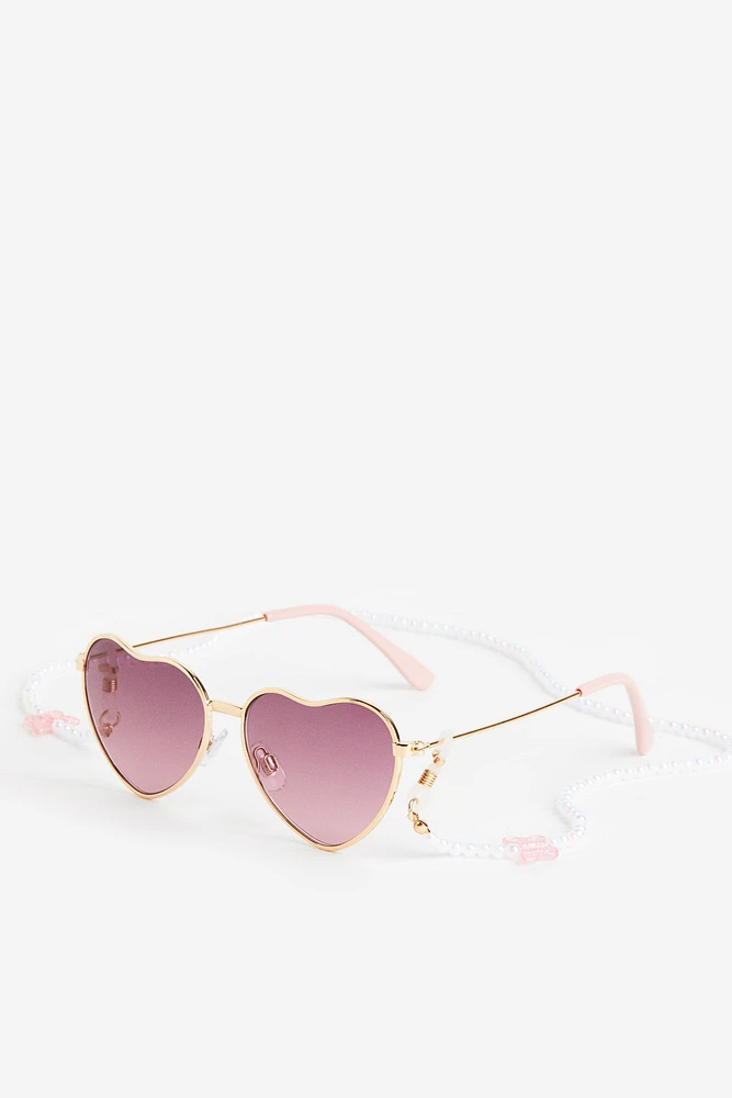 Sunglasses with Eyeglass Chain