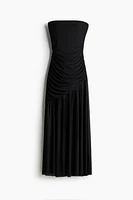 Robe bustier à effet drapé