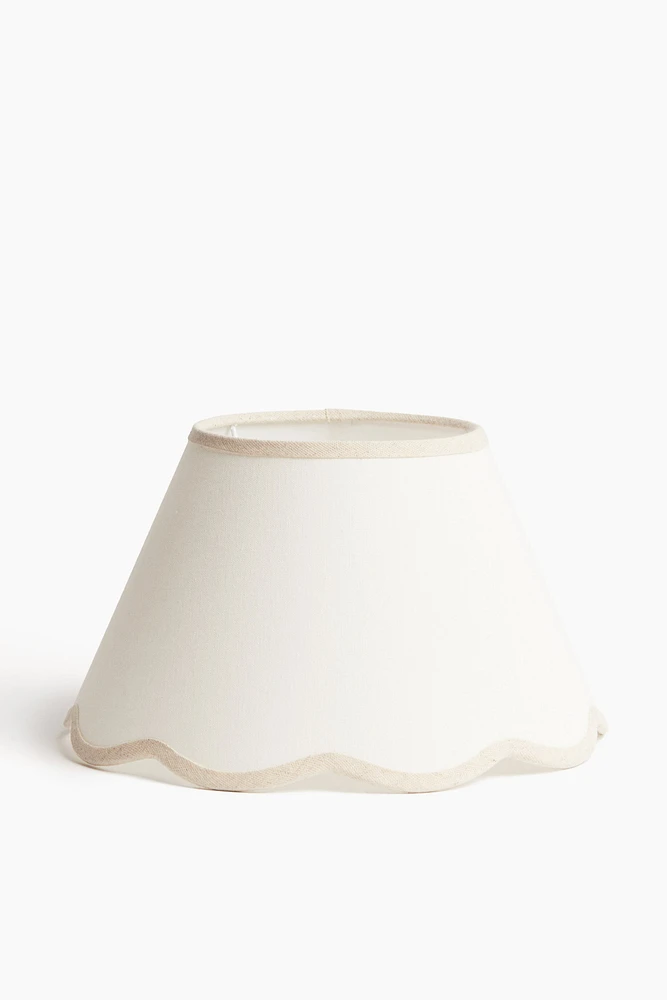 Scalloped-edge Lampshade