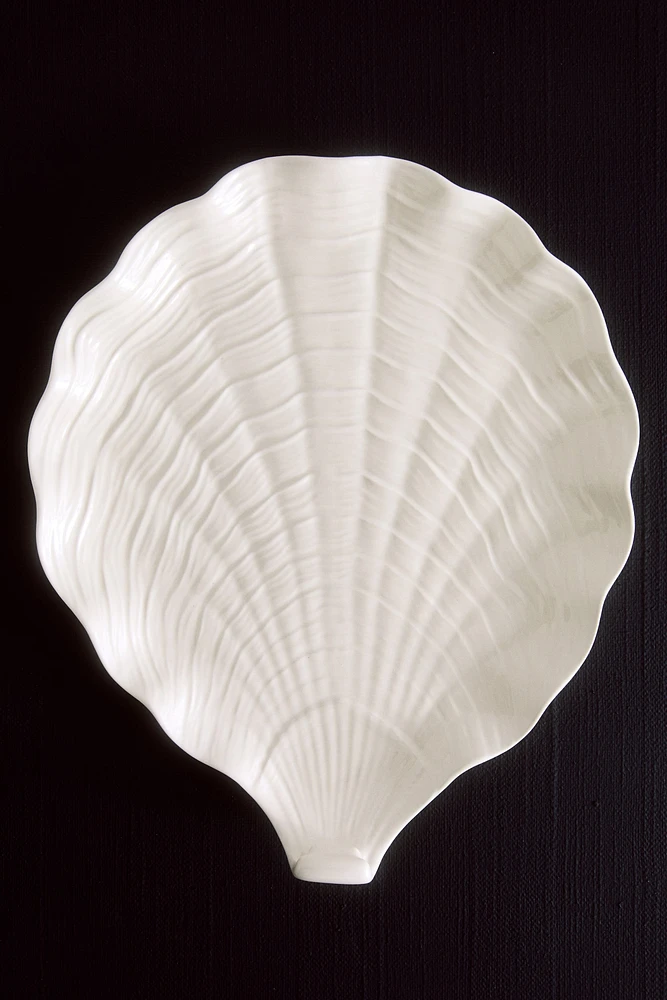 Shell-shaped Serving Plate