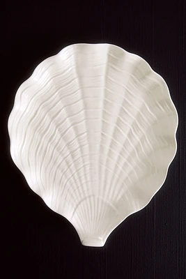 Shell-shaped Serving Plate