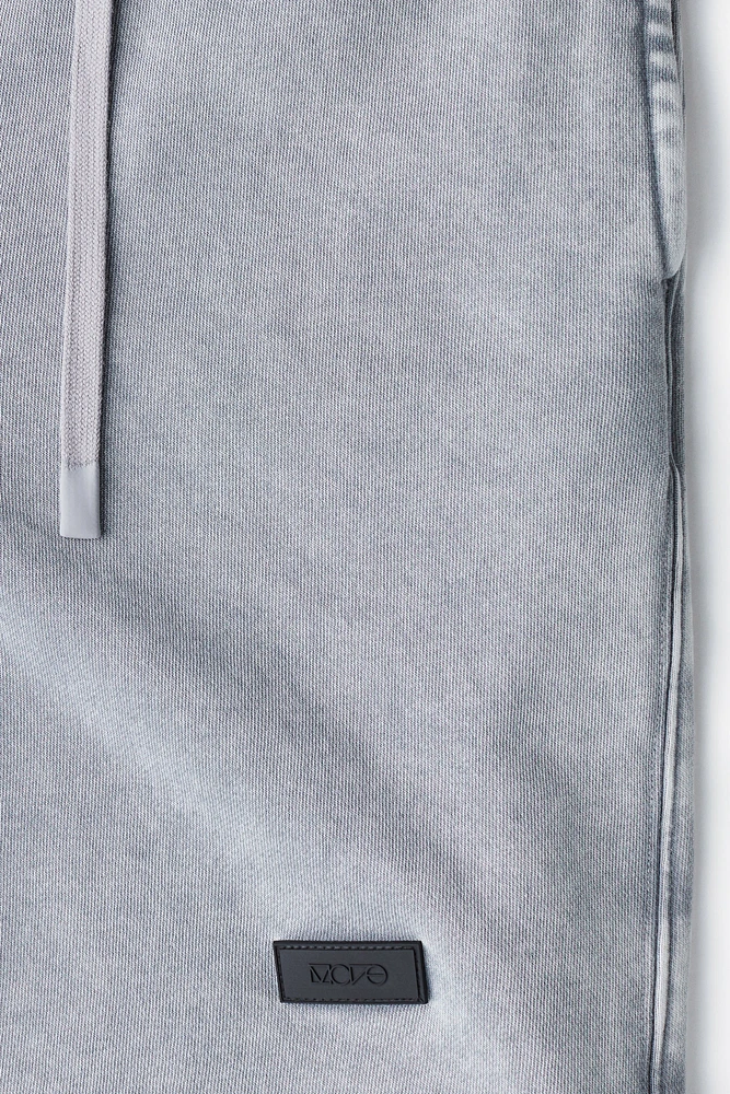 Mid-length sports shorts