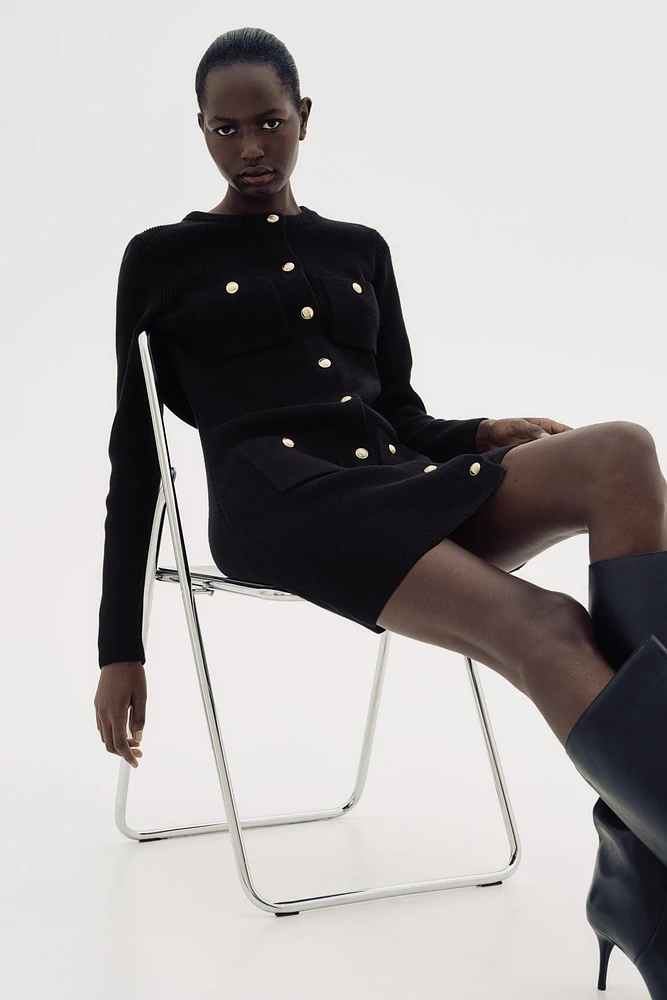 Robe en tricot avec poches devant