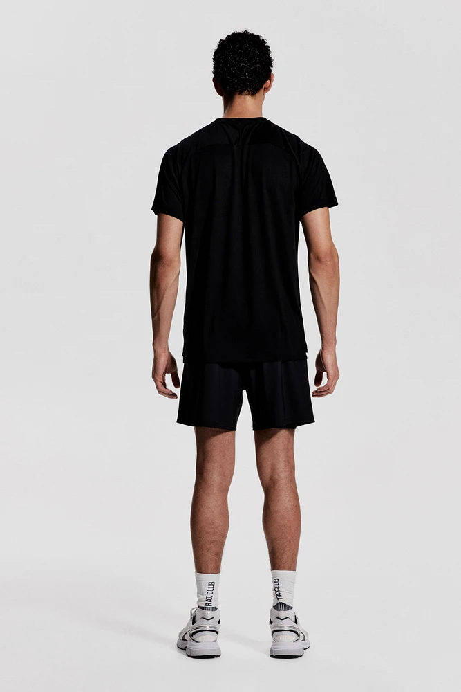 T-shirt de sport coupe classique DryMove™