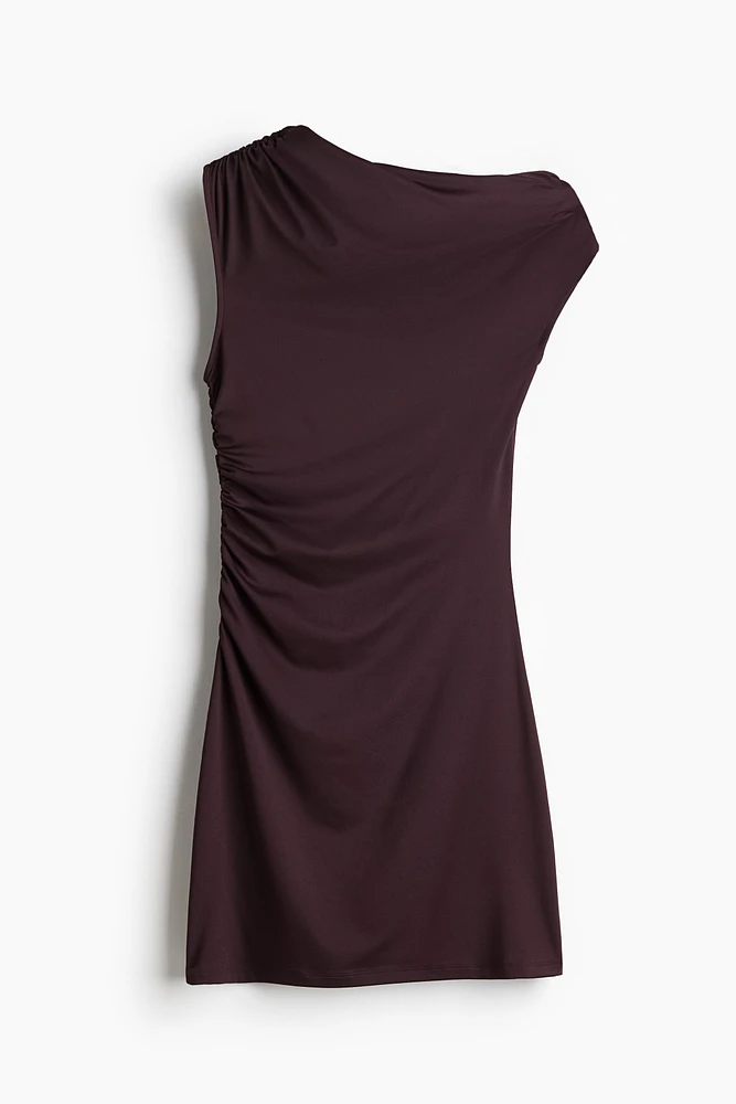 Robe à effet drapé