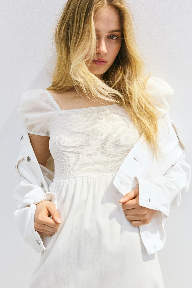 Robe en coton avec manches bouffantes