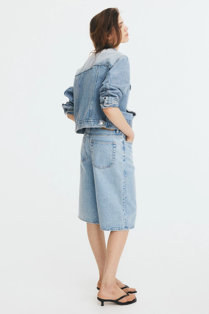 Short en denim haut du genou