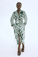 Robe longue à manches bouffantes