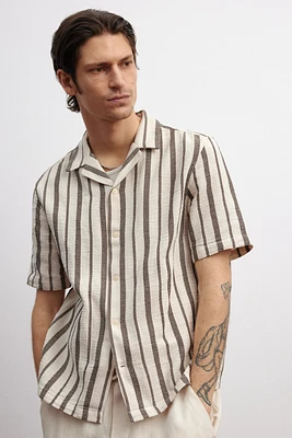 Chemise texturée coupe classique à col cubain