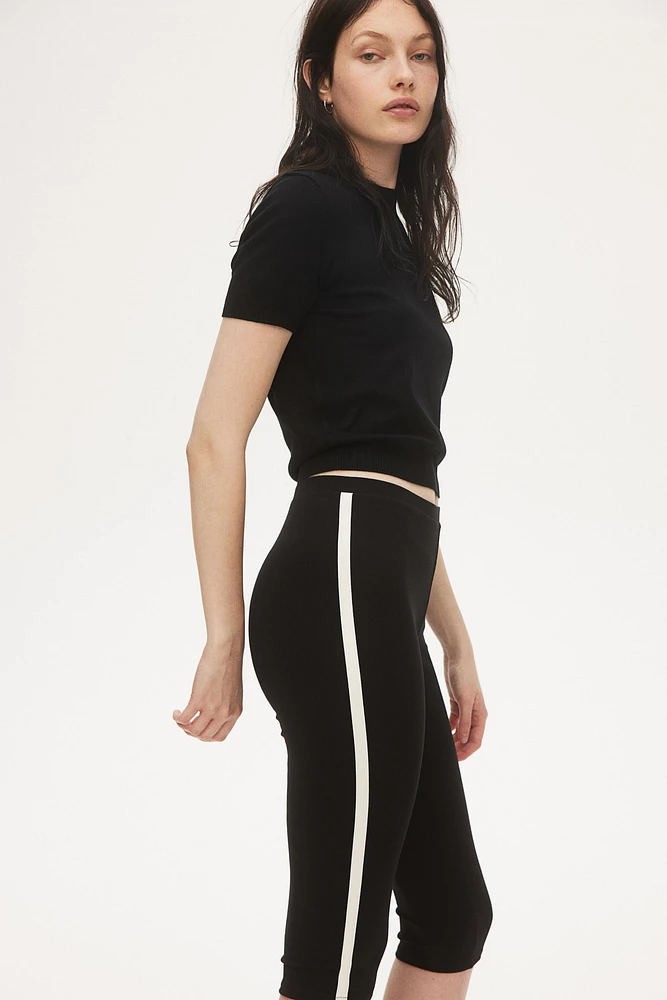 Capri Leggings with Side Stripes