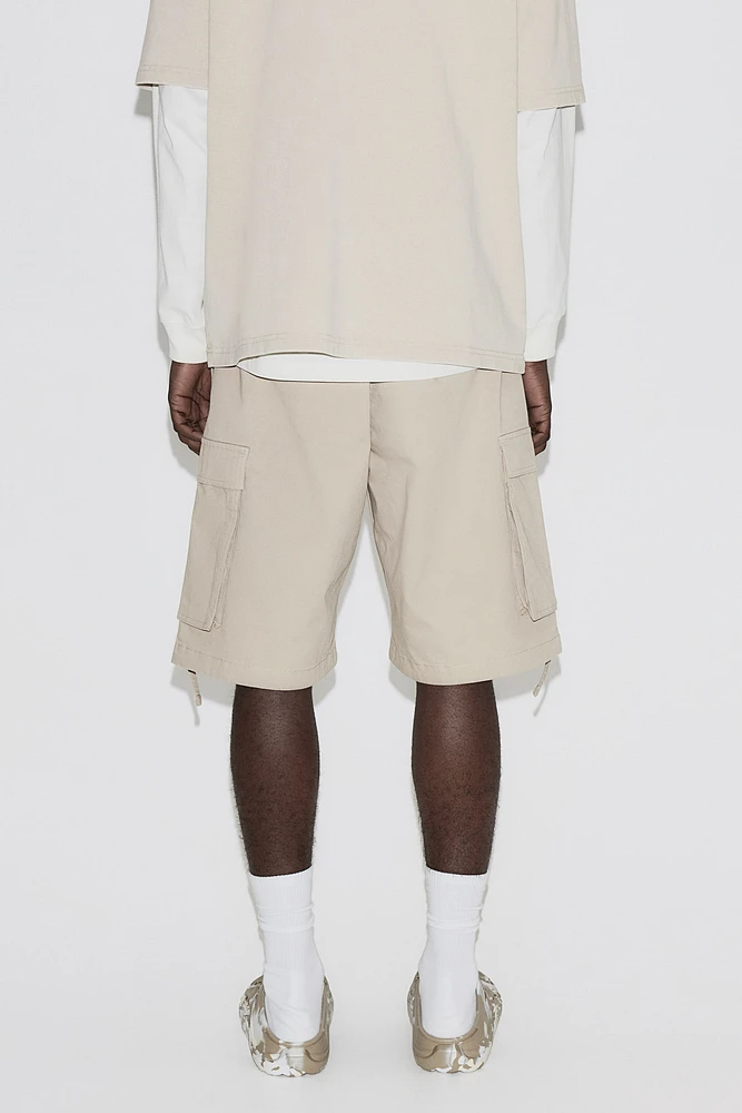 Loose Fit Twill Cargo Shorts