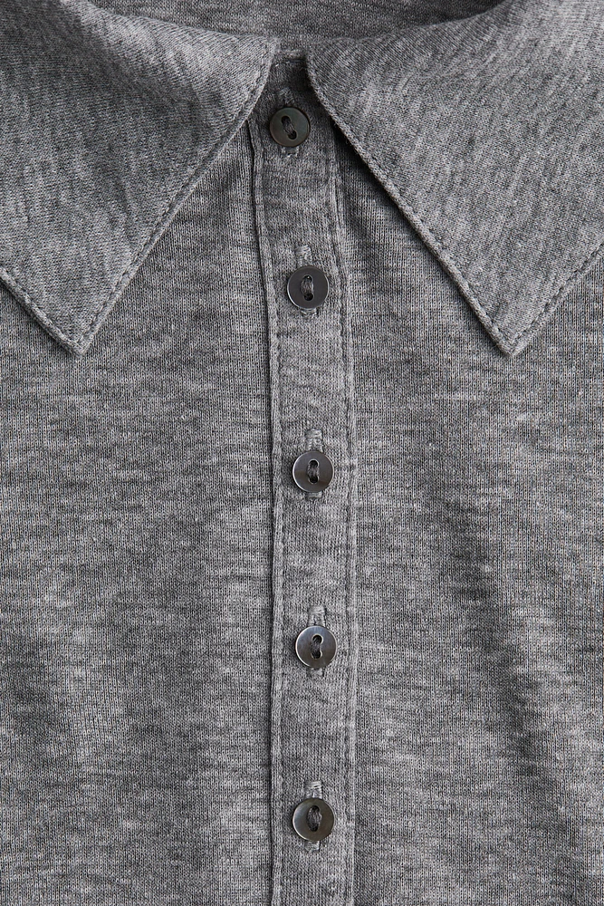Polo ajusté