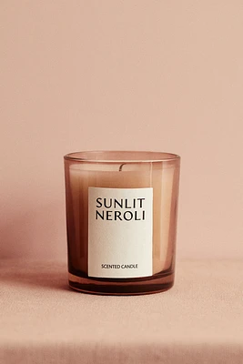 Bougie parfumée dans un pot en verre