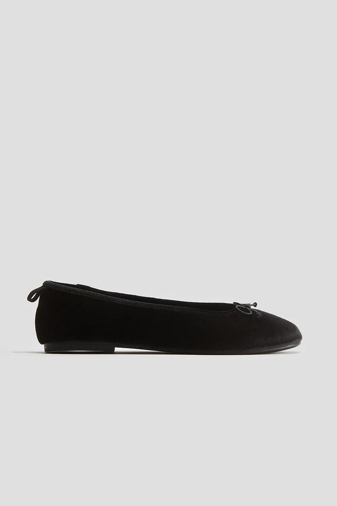 Bow-detail ballet pumps