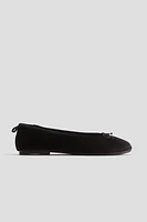 Bow-detail ballet pumps