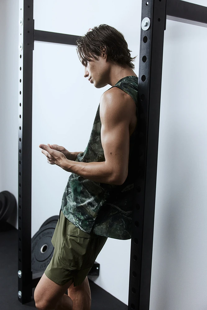 Loose-Fit Sports Tank Top with DryMove™