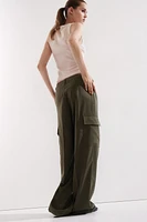 Wide-Leg Cargo Pants