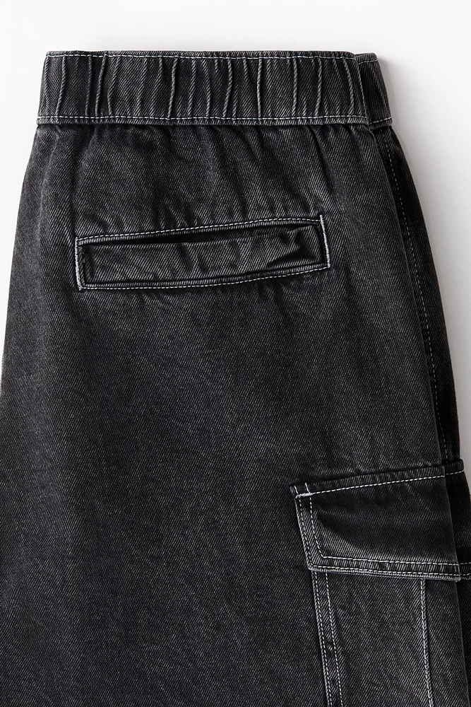 Loose Denim Cargo Shorts