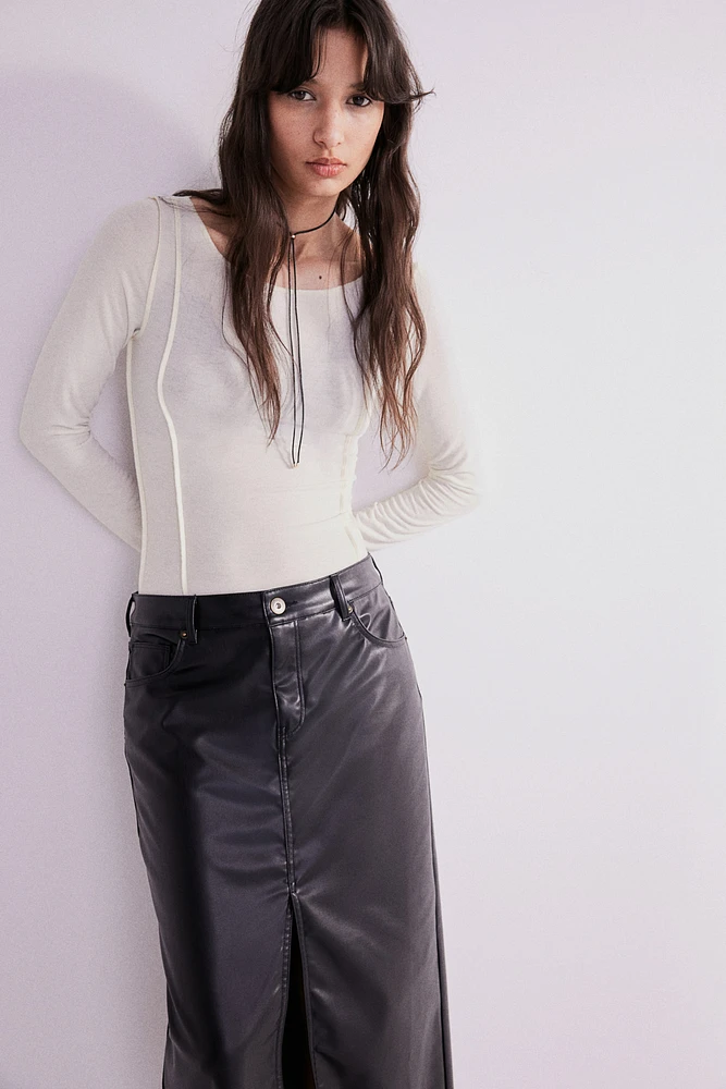 Long-sleeved Top with Flatlock Seams