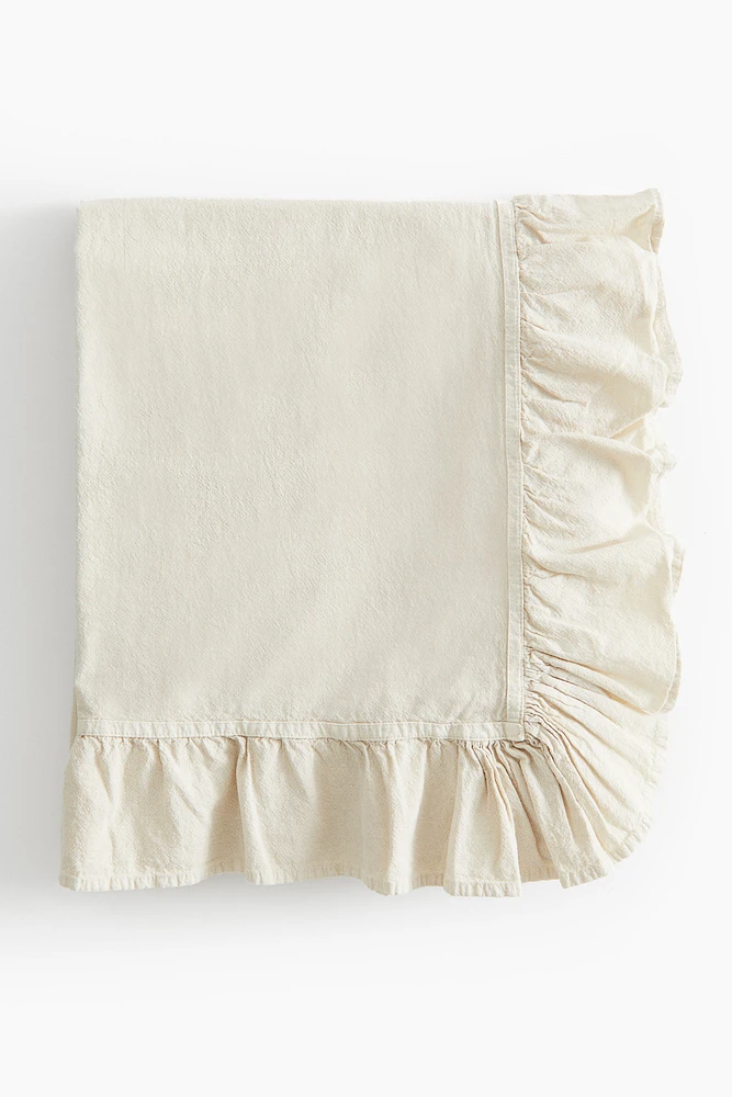 Ruffle-trimmed Tablecloth