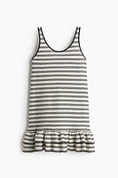 Robe volantée en tricot