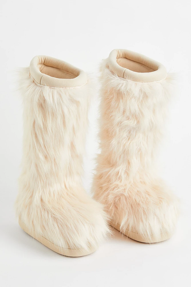 Boots with Faux Fur