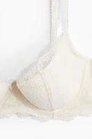 Soutien-gorge en dentelle à demi-bonnets coussinés