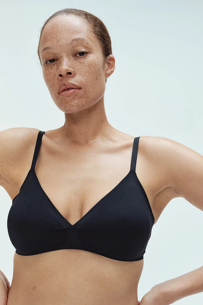 Soutien-gorge souple et coussiné en microfibre