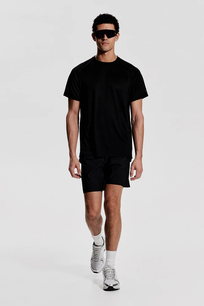 T-shirt de sport coupe classique DryMove™