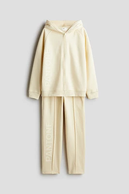 2-piece Embossed-print Set