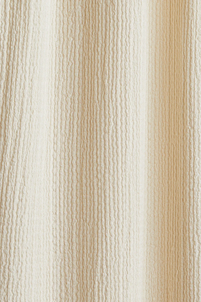 Robe avec détails à nouer