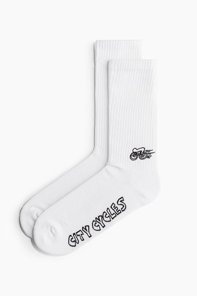 Motif-detail Socks