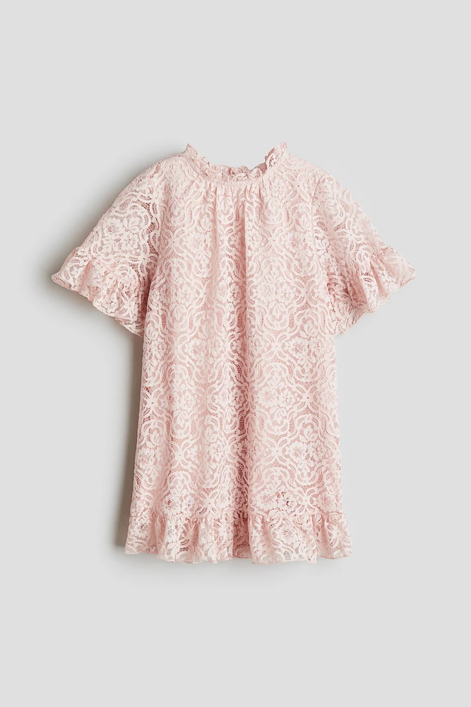 Robe à volant en dentelle