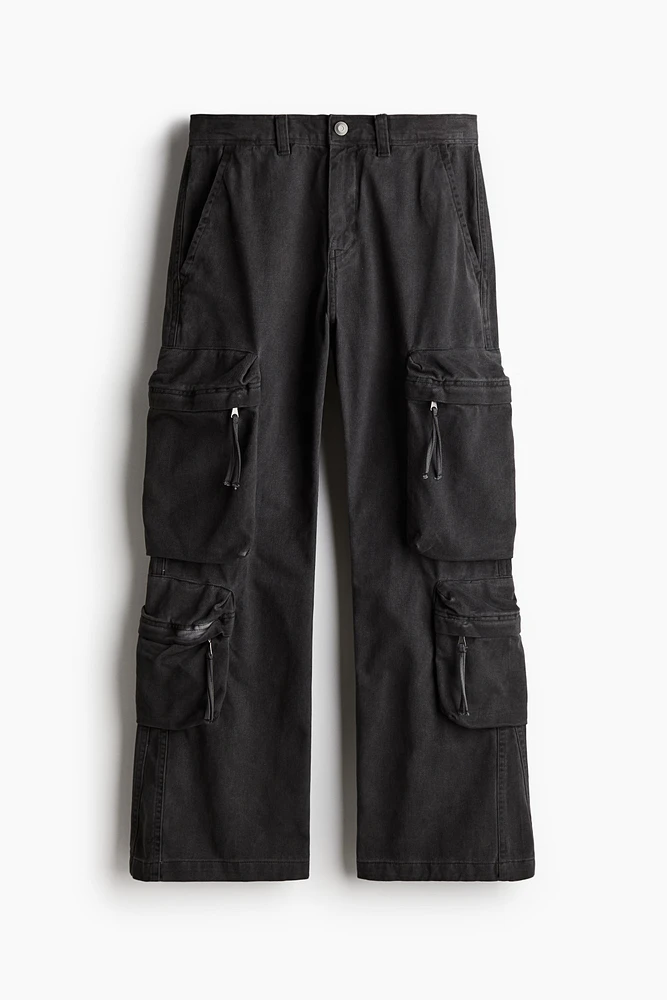 Pantalon cargo classique en sergé