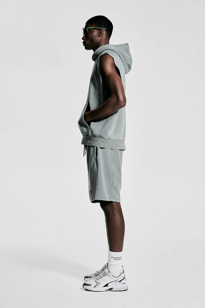 Mid-length sports shorts