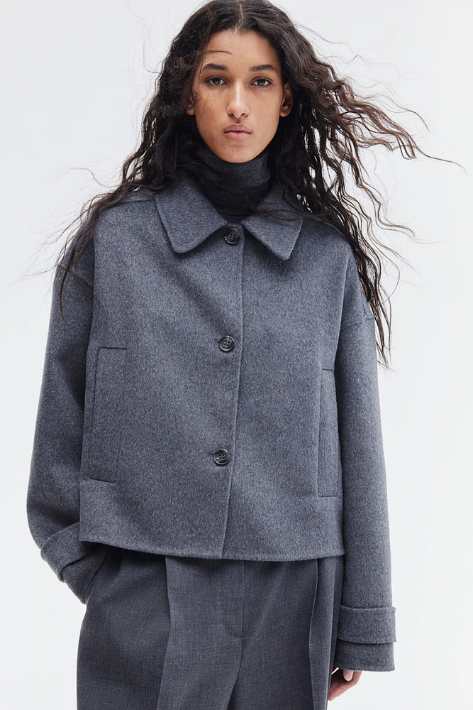 Veste faite à la main en laine mélangée