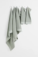 Serviette de bain en coton éponge