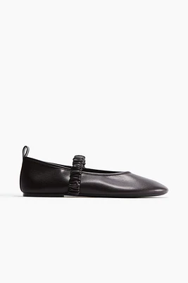 Scrunchie-detail ballet pumps