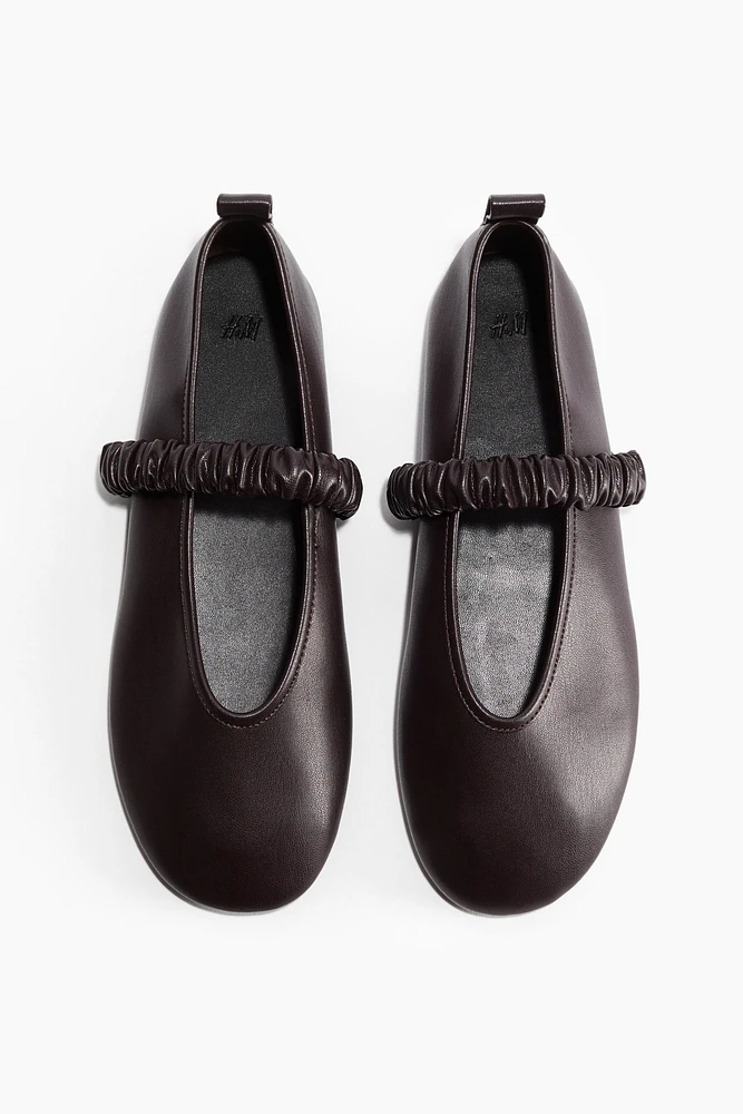 Scrunchie-detail ballet pumps