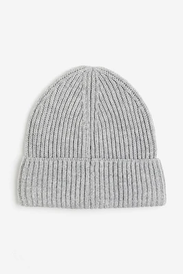 Bonnet en maille côtelée