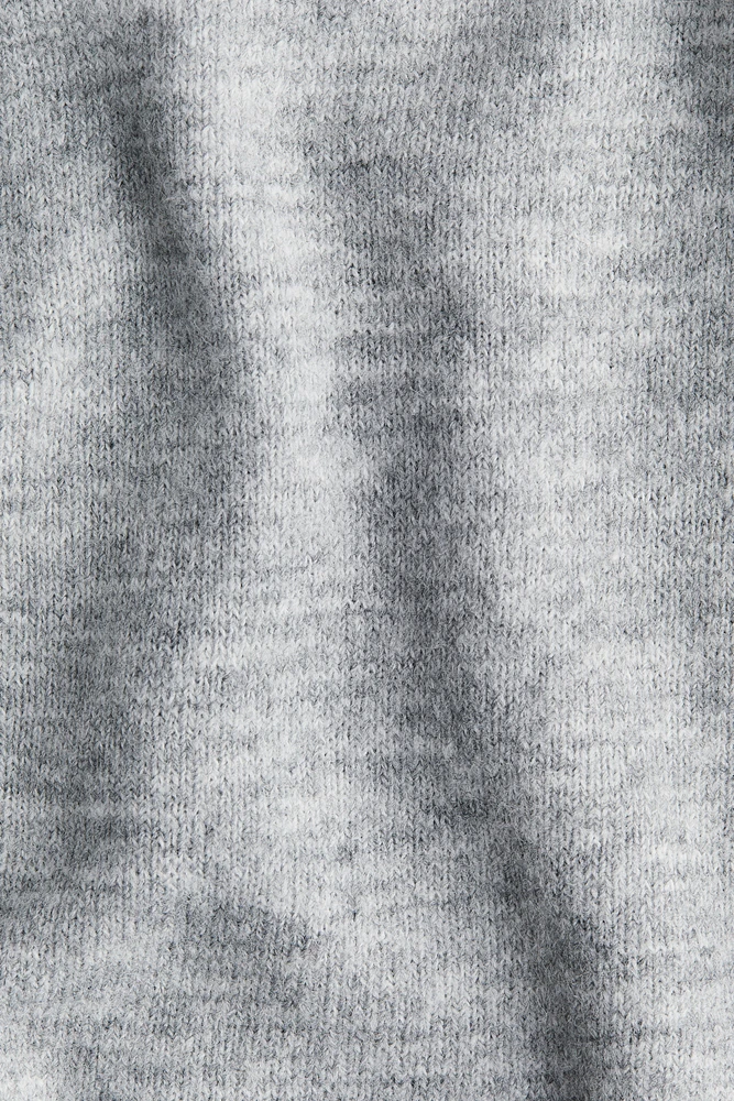 Chandail à encolure en V tricot fin