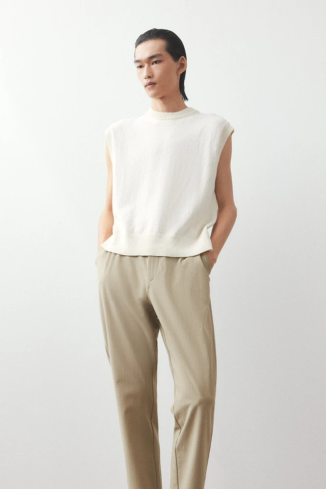 Pantalon coupe classique en sergé