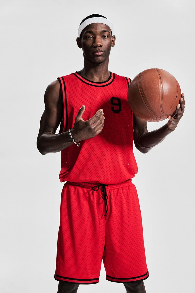 Loose-Fit Basketball Shorts with DryMove™