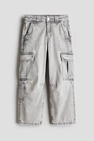 Wide-leg cargo jeans