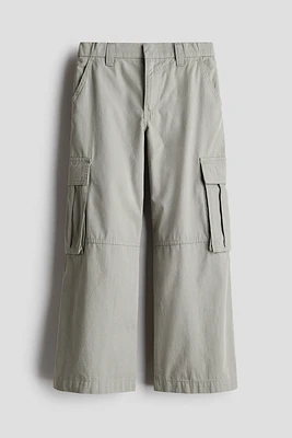 Wide-Leg Cargo Pants