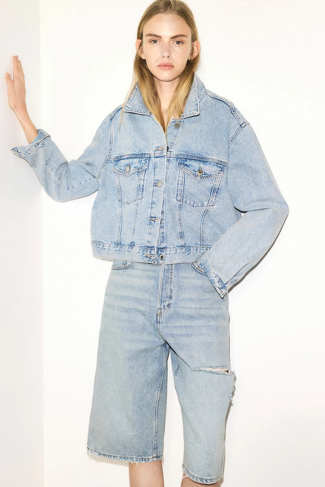 Short en denim haut du genou