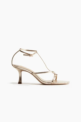 Sandales à talon avec brides fines